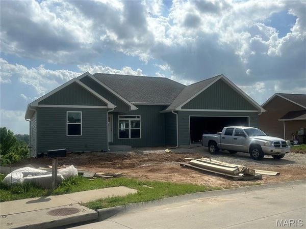 1919 Eden Way , Cape Girardeau, MO 63701