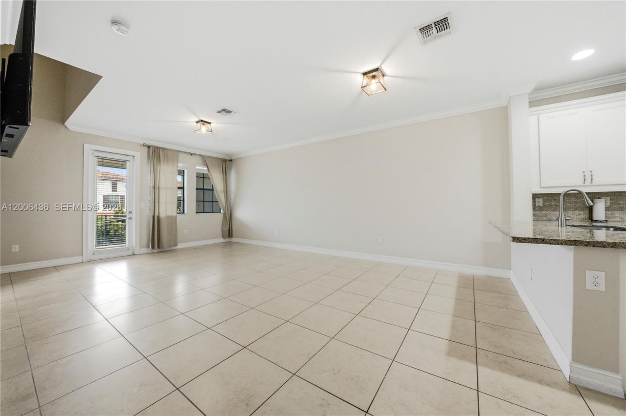 11348 SW 14th St, Pembroke Pines, FL 33025 Photo
