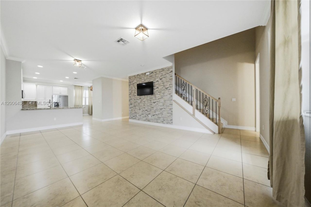 11348 SW 14th St, Pembroke Pines, FL 33025 Photo