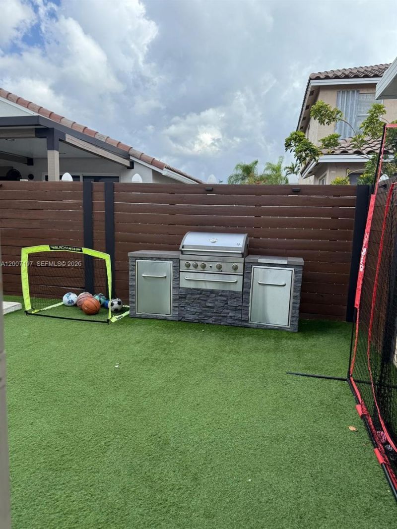 16263 NW 19th St, Pembroke Pines, FL 33028 Photo