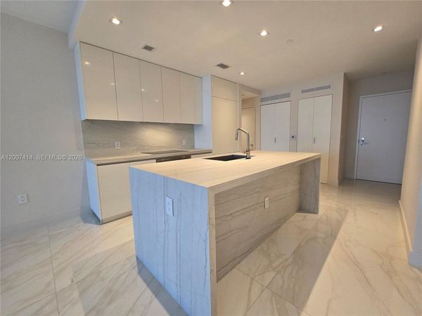 700 NE 24 ST, Unit 3104, Miami, FL 33137