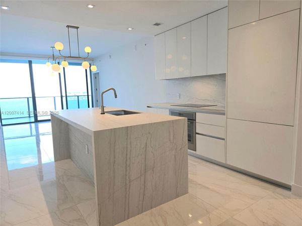 700 NE 24 ST, Unit 3104, Miami, FL 33137