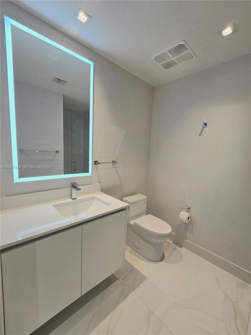 700 NE 24 St, Unit 3104, Miami, FL 33137 Photo