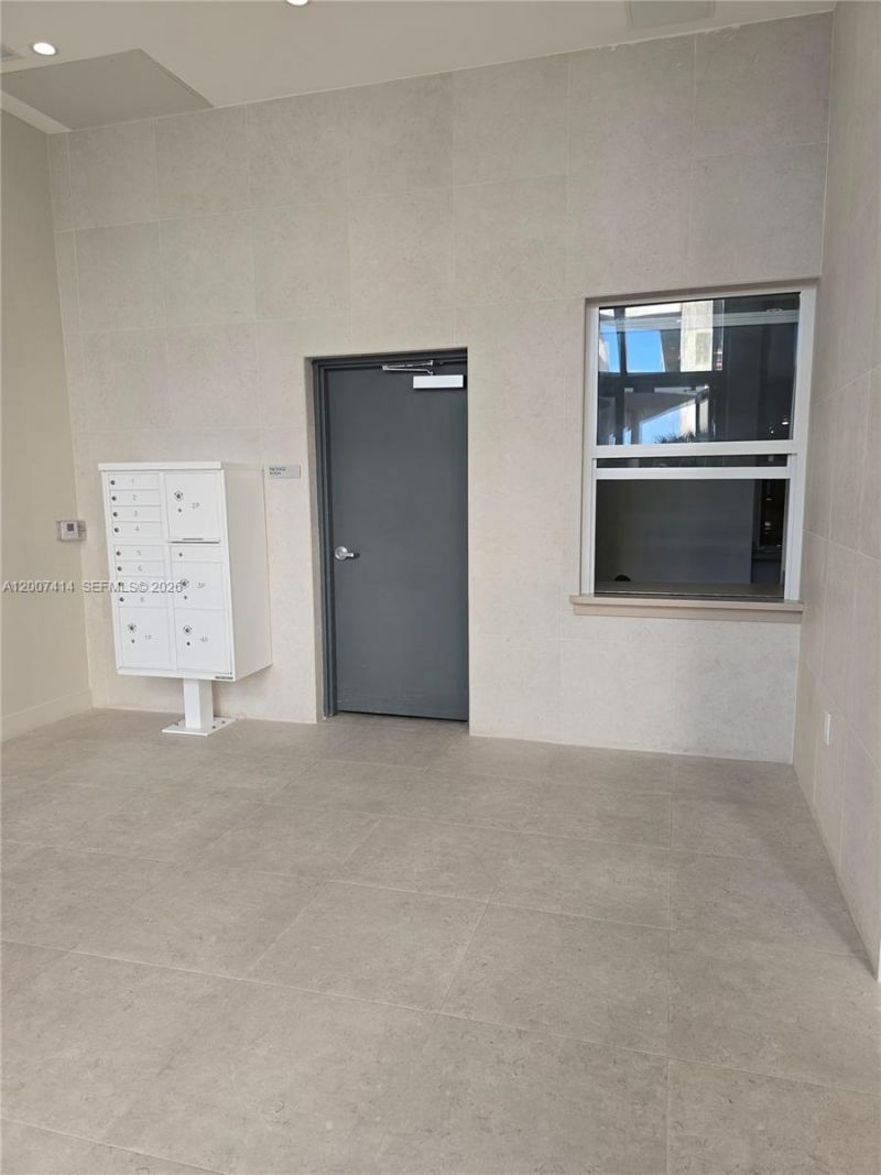 700 NE 24 St, Unit 3104, Miami, FL 33137 Photo