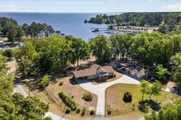 138 Lake Marion Lane photo 4