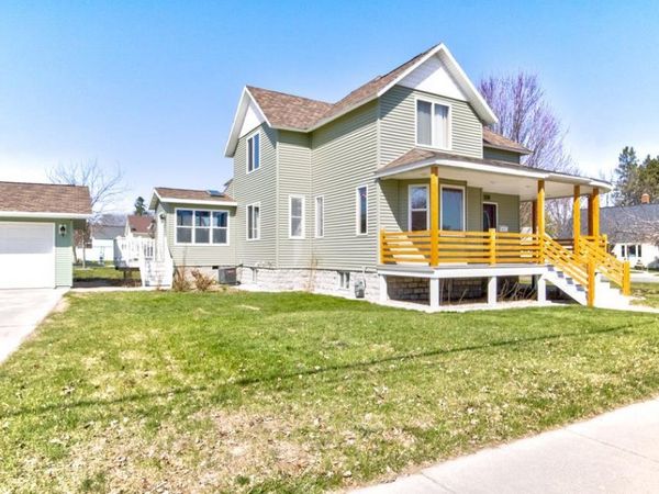 413 PARK STREET, Marinette, WI 54143