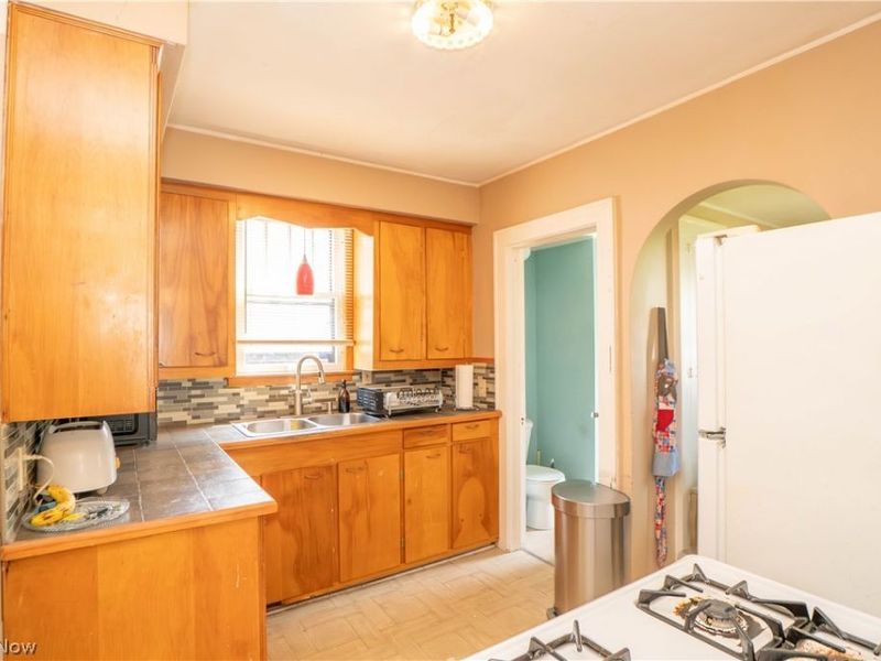 1002 29th Street NE, Canton, OH 44714 Photo 10