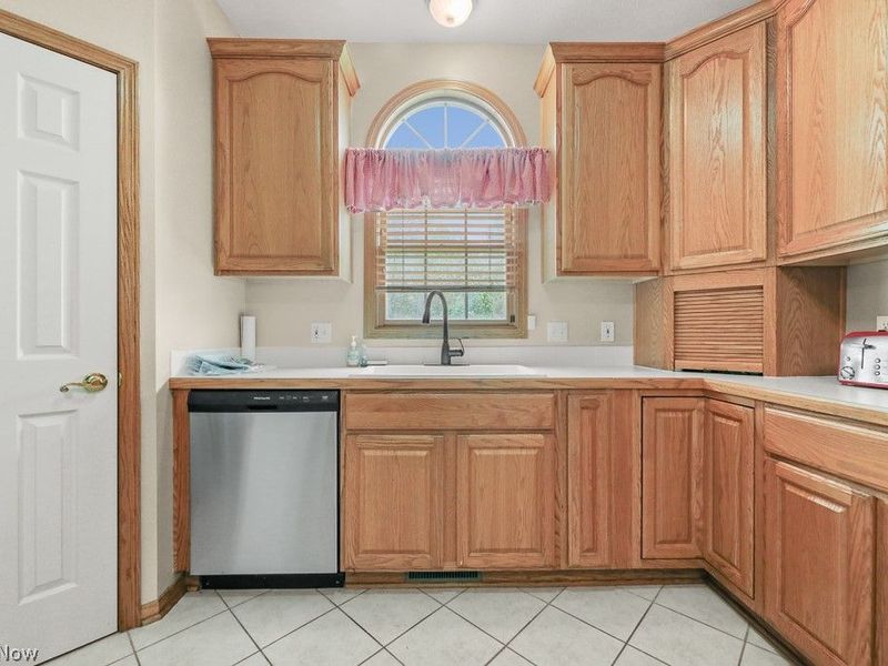 1149 Terraho Drive, Salem, OH 44460 Photo 4