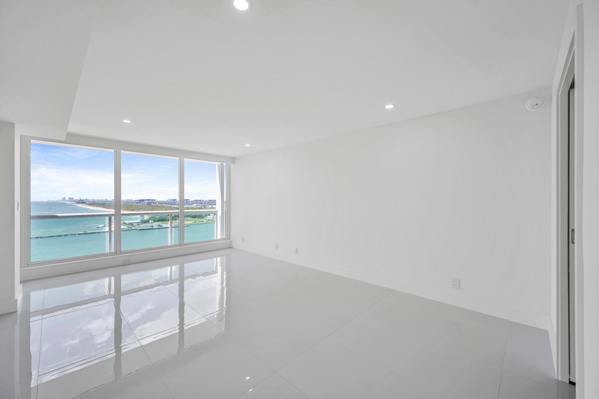 2100 S Ocean Lane, Unit 1608, Fort Lauderdale, FL 33316 Photo