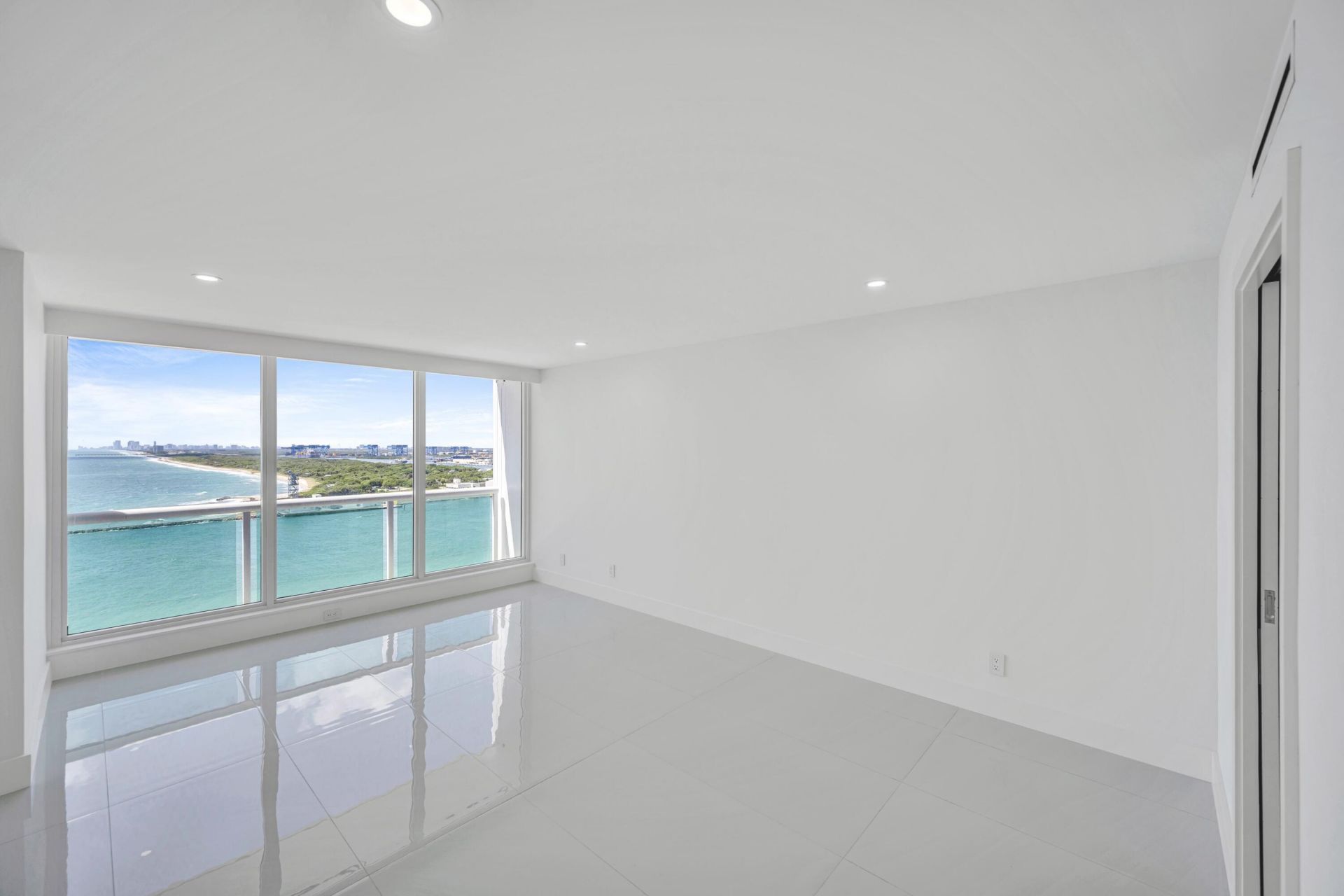 2100 S Ocean Lane, Unit 1608, Fort Lauderdale, FL 33316 Photo