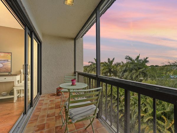 3050 Presidential Way, Unit 403, West Palm Beach, FL 33401