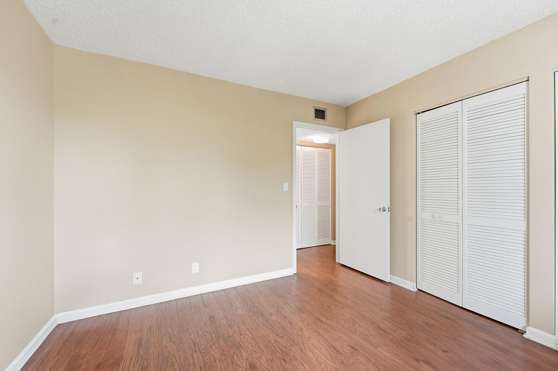 3050 Presidential Way, Unit 403, West Palm Beach, FL 33401 Photo