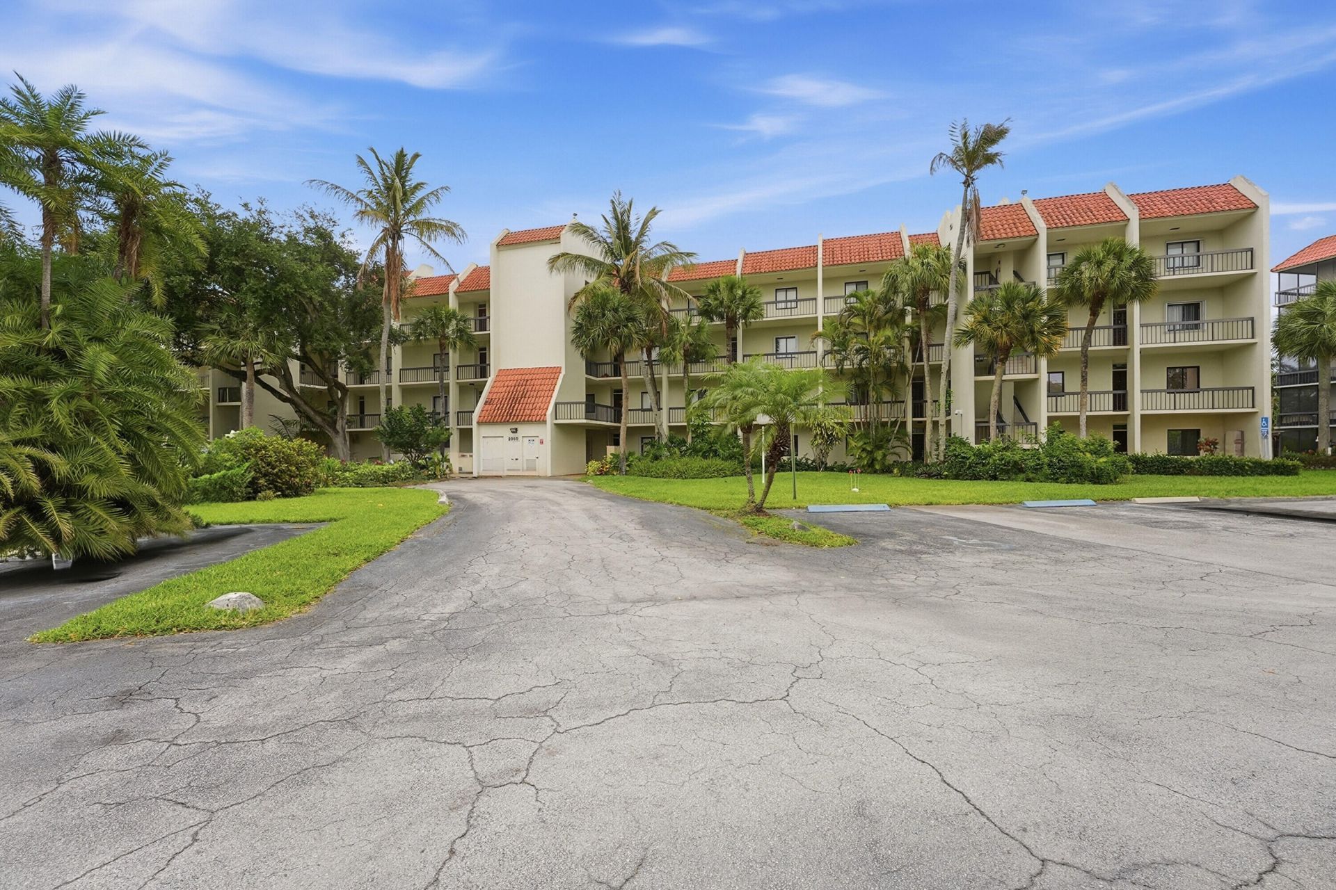 3050 Presidential Way, Unit 403, West Palm Beach, FL 33401 Photo