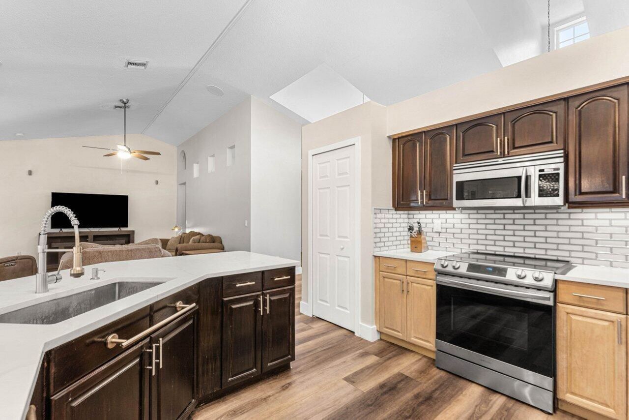 12079 N 70th Pl Place N, The Acreage, FL 33412 Photo