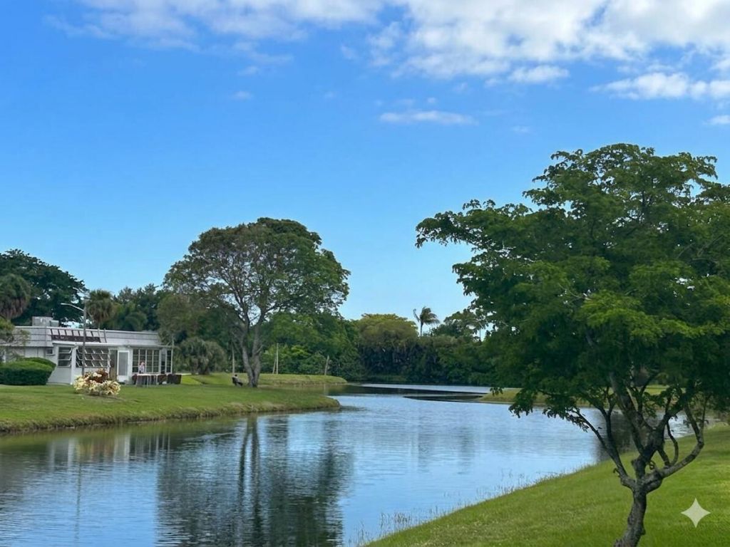 183 Valencia, Unit 183, Delray Beach, FL 33446 Photo