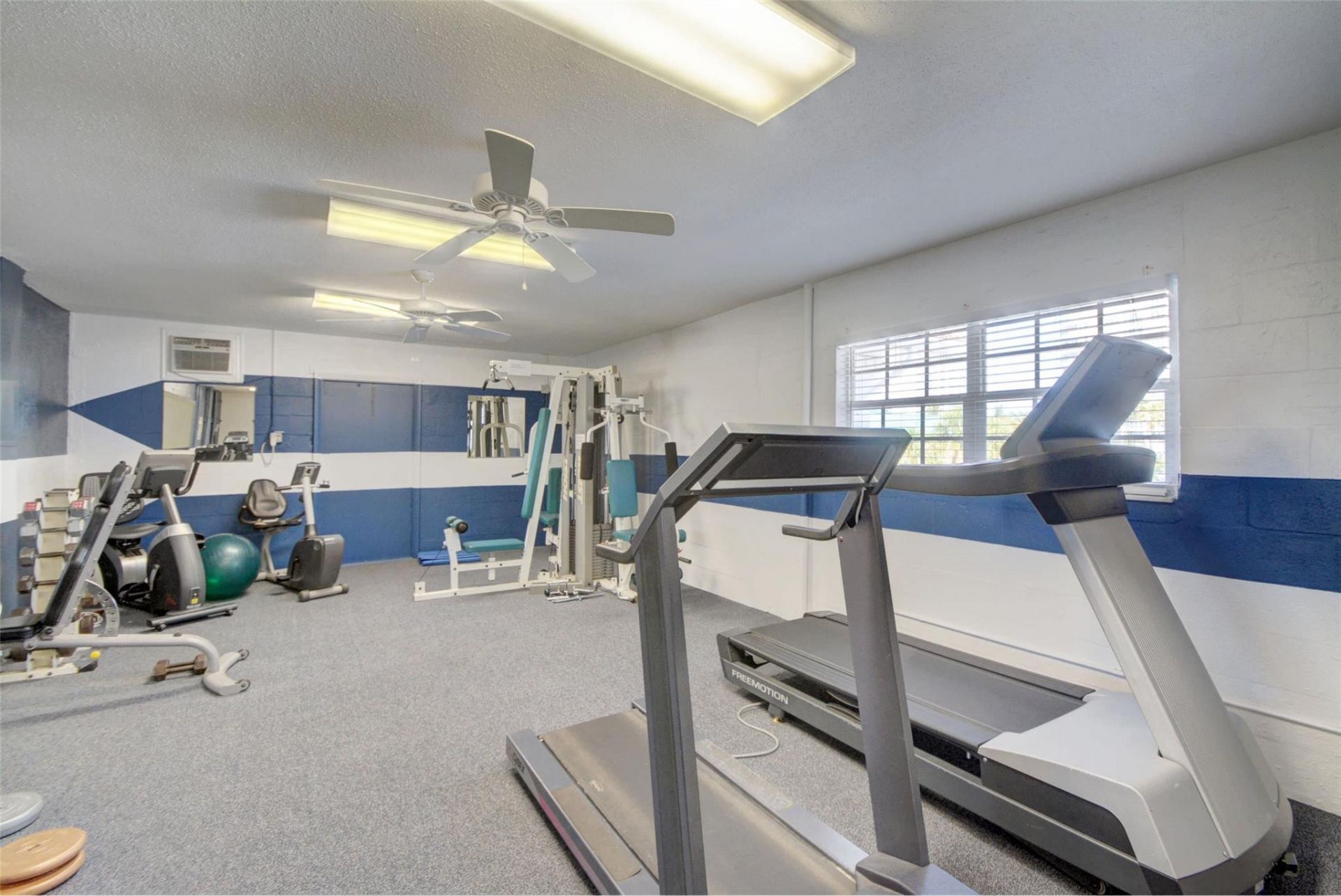 1461 S Ocean Boulevard S, Unit 321, Lauderdale by the Sea, FL 33062 Photo