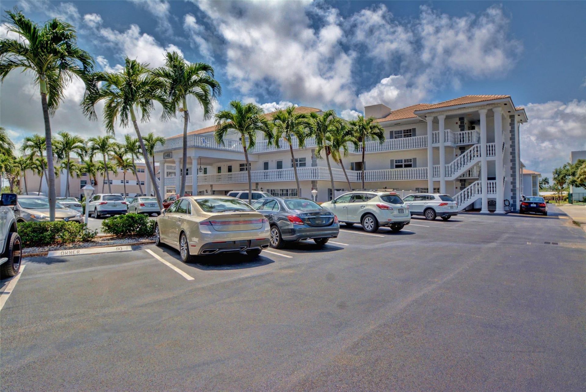1461 S Ocean Boulevard S, Unit 321, Lauderdale by the Sea, FL 33062 Photo