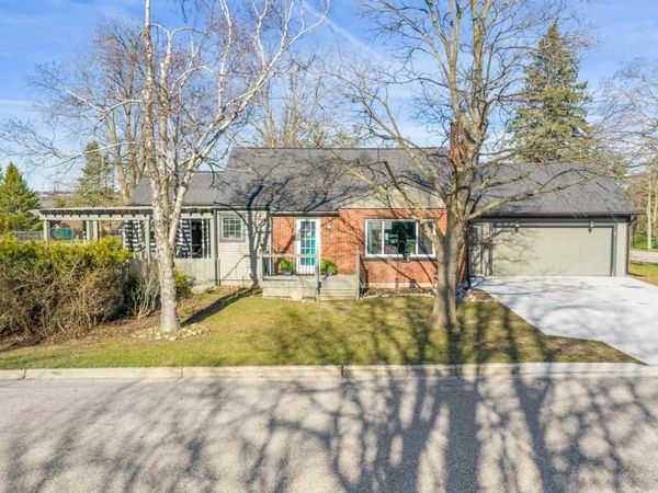 1000 Valley View Avenue, Petoskey, MI 49770