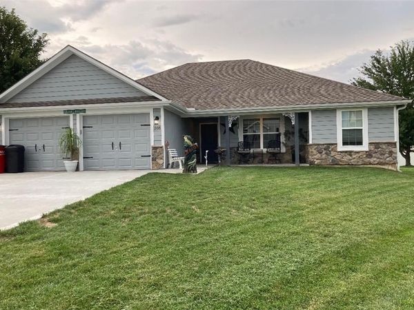 205 Ceremonial Drive, Buckner, MO 64016