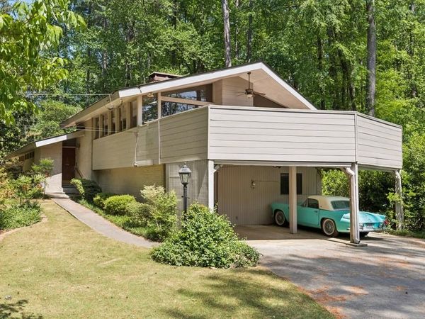 2001 Castleway Lane NE, Atlanta, GA 30345