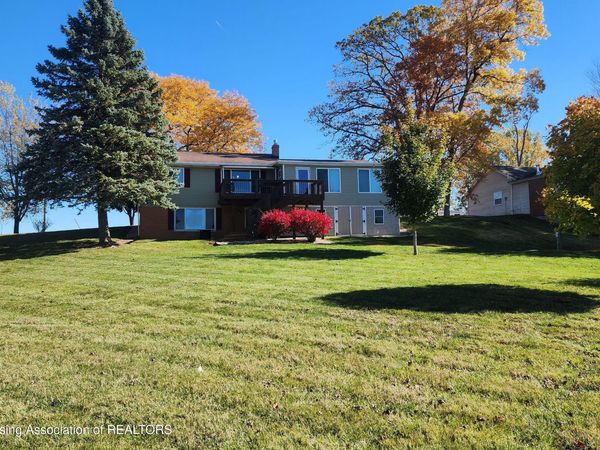 8646 Lake Drive, Springport, MI 49284