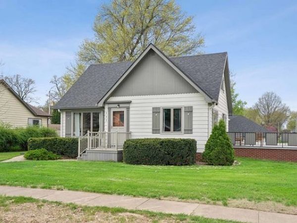 202 7th Avenue, Sully, IA 50251