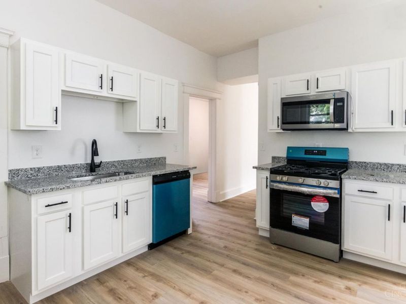 3319 Fairfield Avenue, Cincinnati, OH 45207 Photo 4