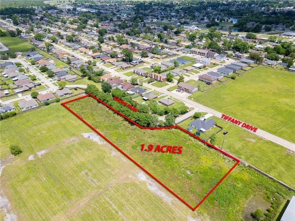 1950 W AIRLINE Highway, LaPlace, LA 70068