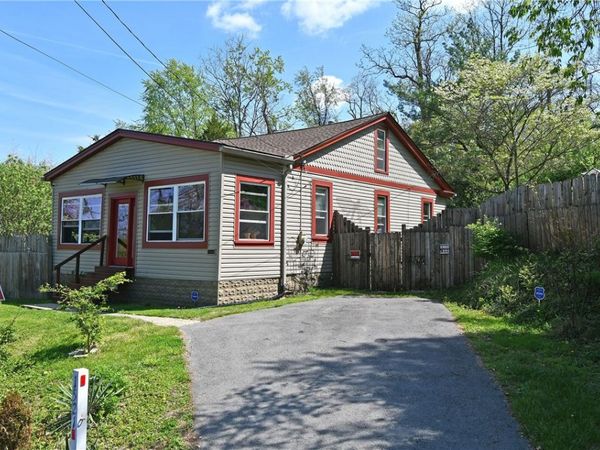 1521 Napoleon , Pittsburgh, PA 15216