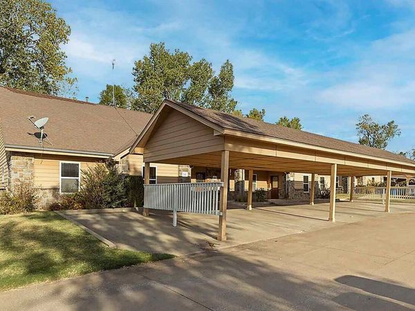 547 E Greenbriar Circle, Stillwater, OK 74075