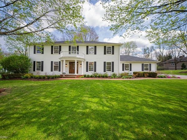 35 Greentree Road , Moreland Hills, OH 44022