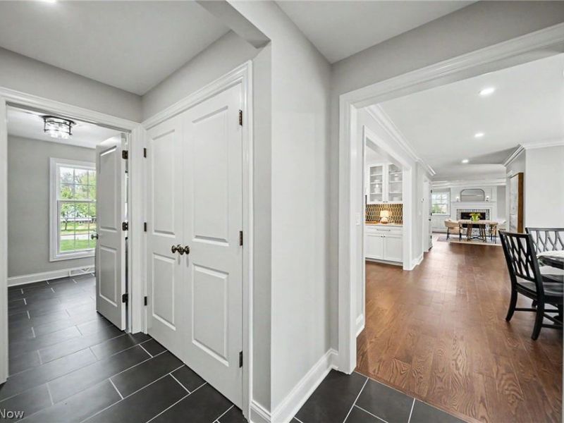 35 Greentree Road, Moreland Hills, OH 44022 Photo 11