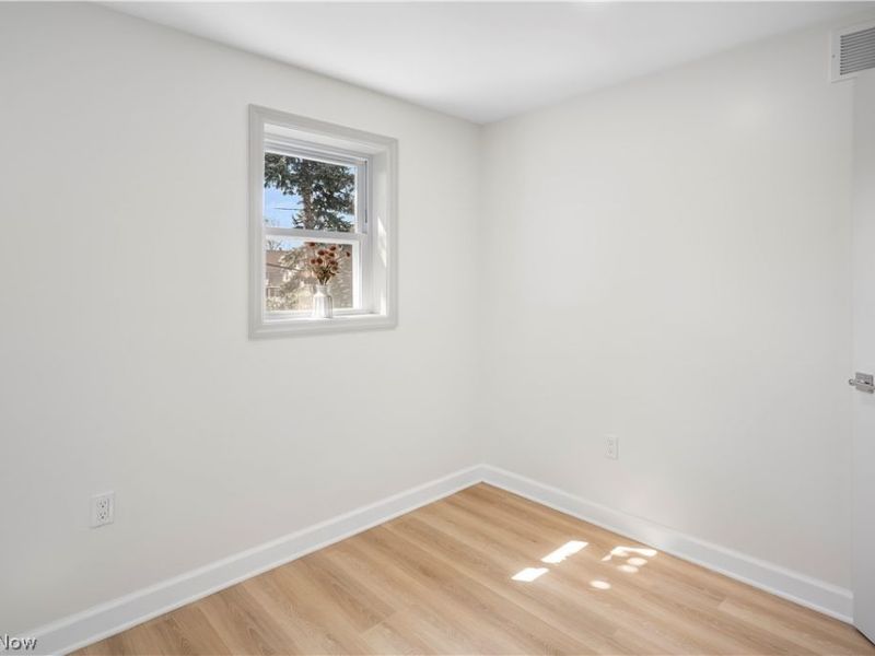 3839 Woodbridge Avenue, Cleveland, OH 44109 Photo 26