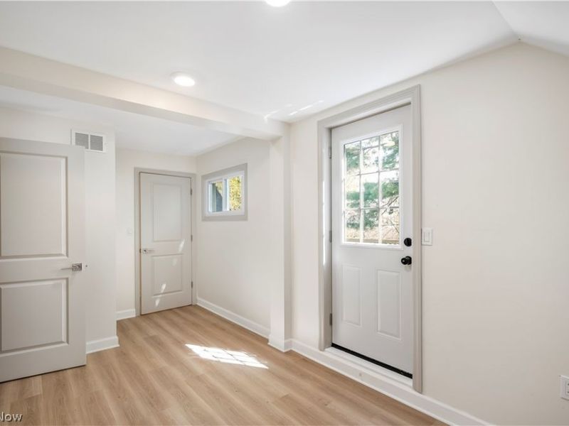 3839 Woodbridge Avenue, Cleveland, OH 44109 Photo 27