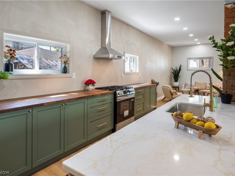 3839 Woodbridge Avenue, Cleveland, OH 44109 Photo 9