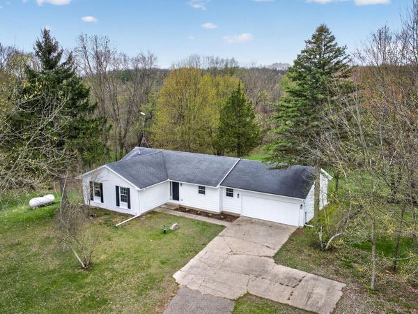1865 Lindsey, Jackson, MI 49201