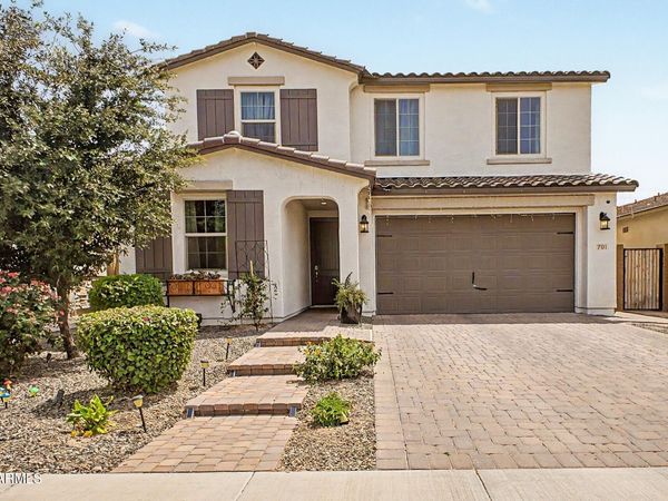701 E LIBERTY Lane, Gilbert, AZ 85296