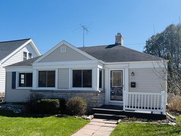 1217 North AVENUE, Sheboygan, WI 53083