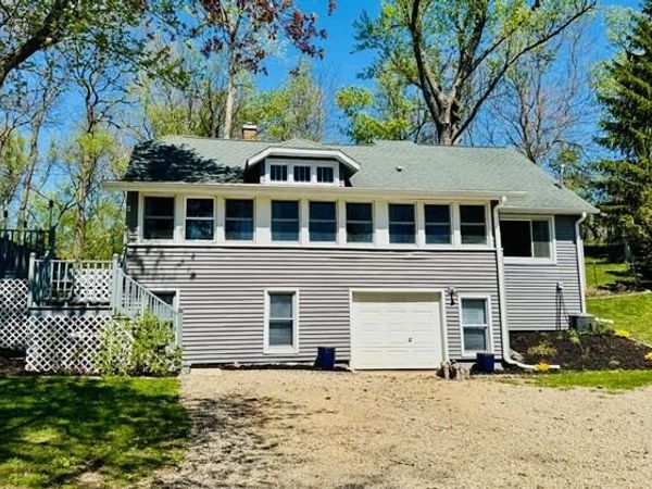 N4577 Circle DRIVE, Cambridge, WI 53523