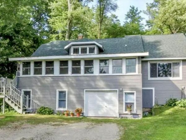 N4577 Circle DRIVE, Cambridge, WI 53523