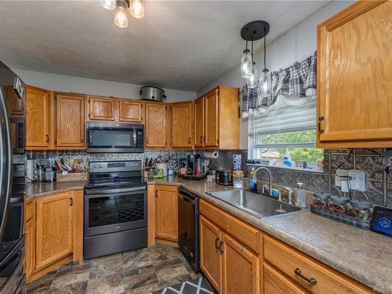 2014 Clearstream Way, Englewood, OH 45315 Photo 21