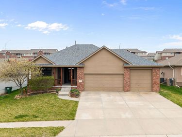 8108 S 155th Avenue , Omaha, NE 68138
