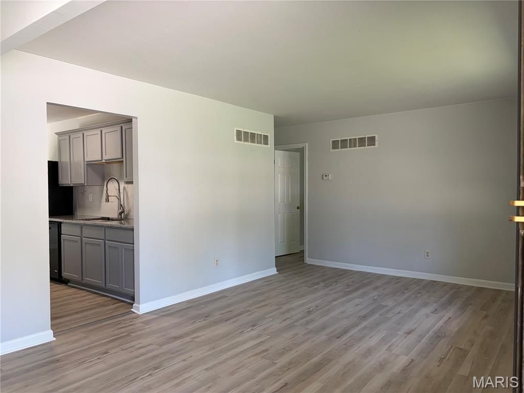 10 Brookshire Drive , Saint Peters, MO 63376 Main Photo