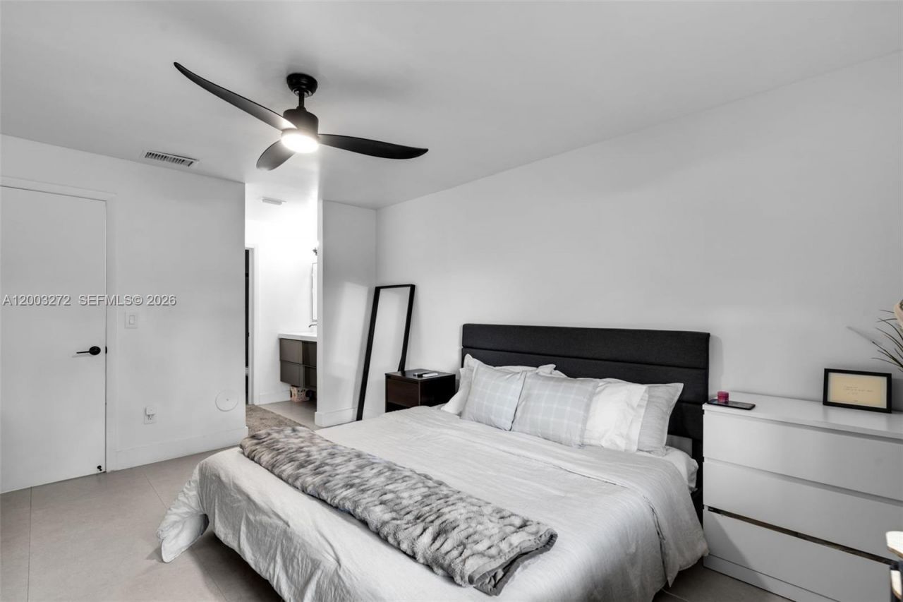 250 SW 97th Ter , Pembroke Pines, FL 33025 Photo