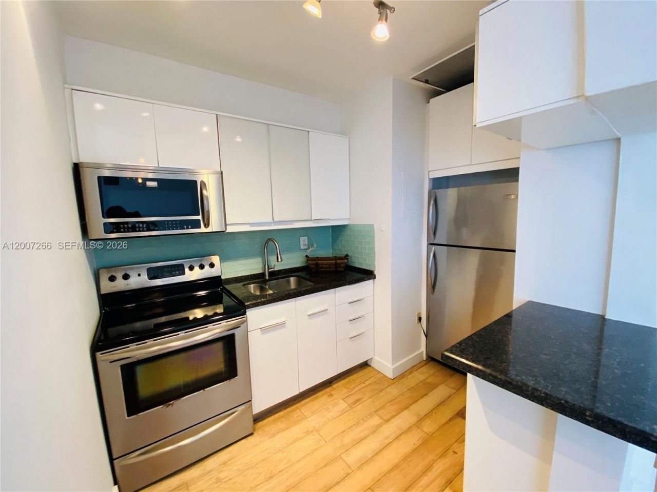 6881 Bay Dr , Unit 11, Miami Beach, FL 33141 Photo