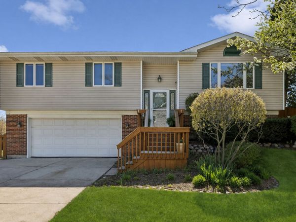 4140 Portage Lane , Hoffman Estates, IL 60192