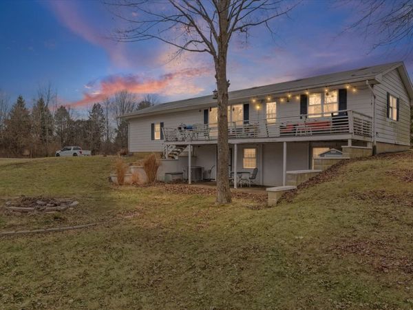 88 County Road 2000 N, Mahomet, IL 61853