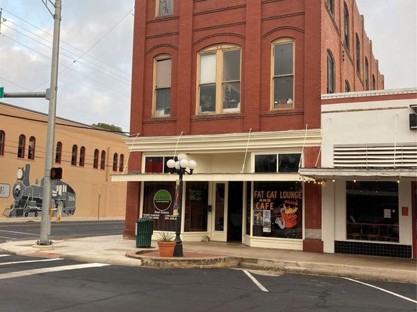 301 Main ST, Smithville, TX 78957