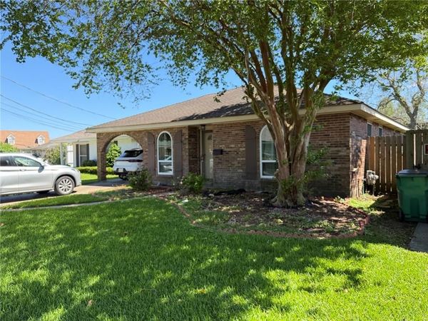 4912 NEWLANDS Drive, Metairie, LA 70006