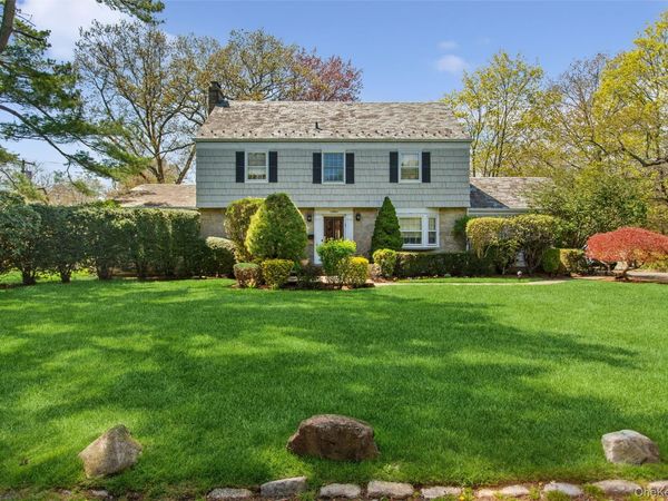 1360 Boxwood Drive W, Hewlett Harbor, NY 11557